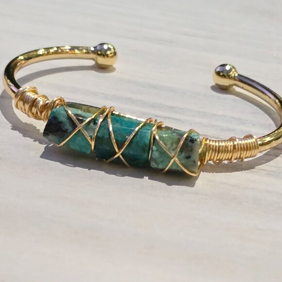 Chrysocolla Goddess Energy Wire Wrap Cuff w/ 14Kt Gold Over Brass – NWT - Picture 7 of 12
